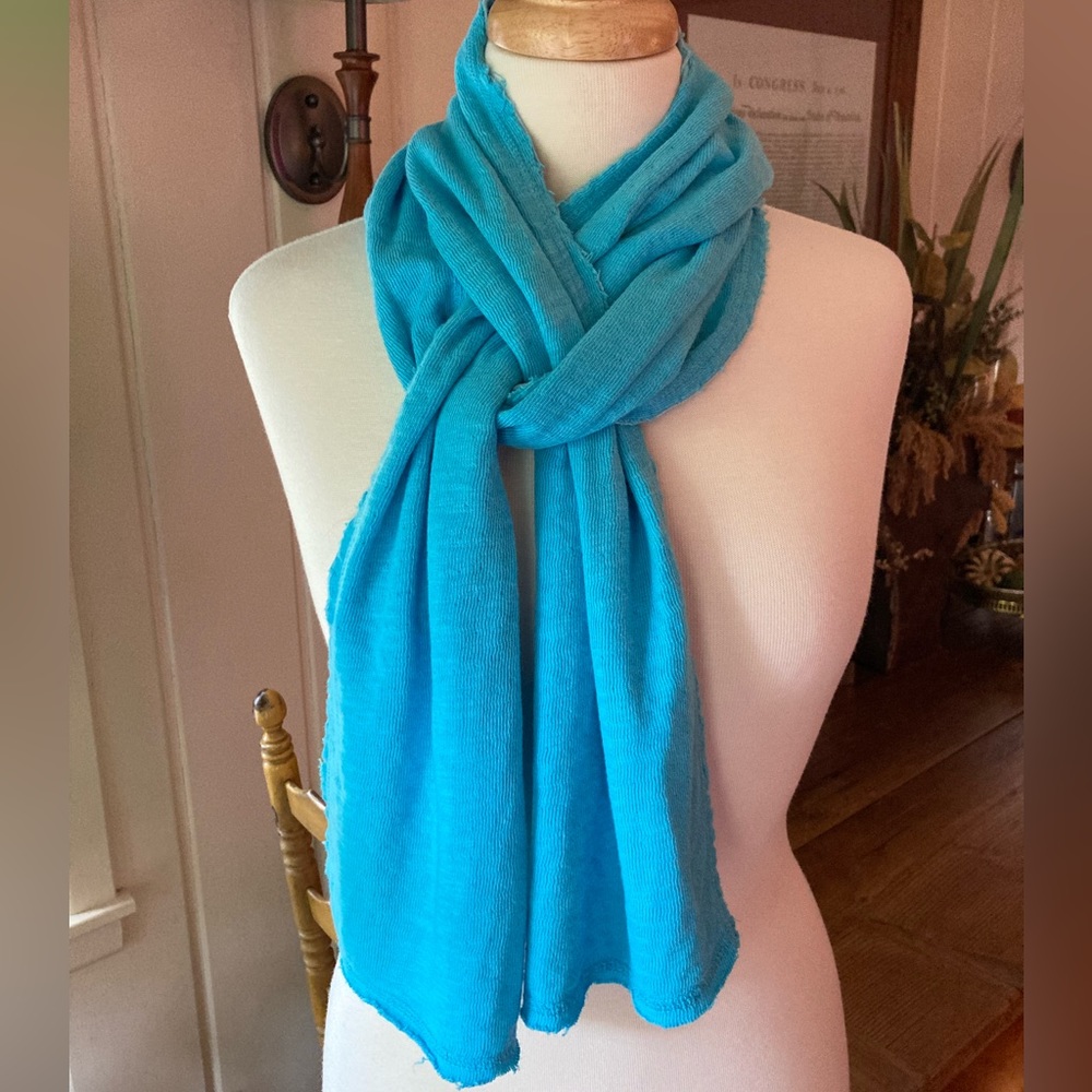 Cut•loose Turquoise Knit Scarf